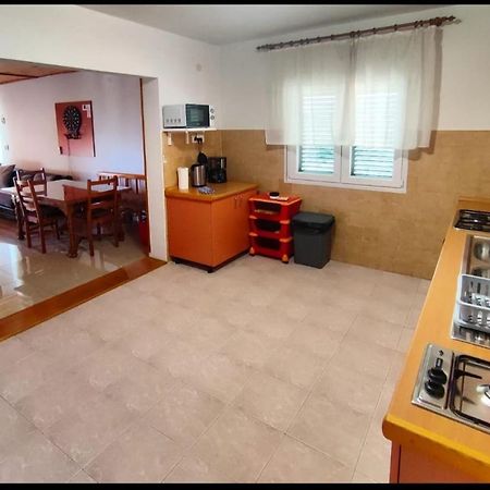 Manora Sucuraj 2 Bedroom Apartment Esterno foto