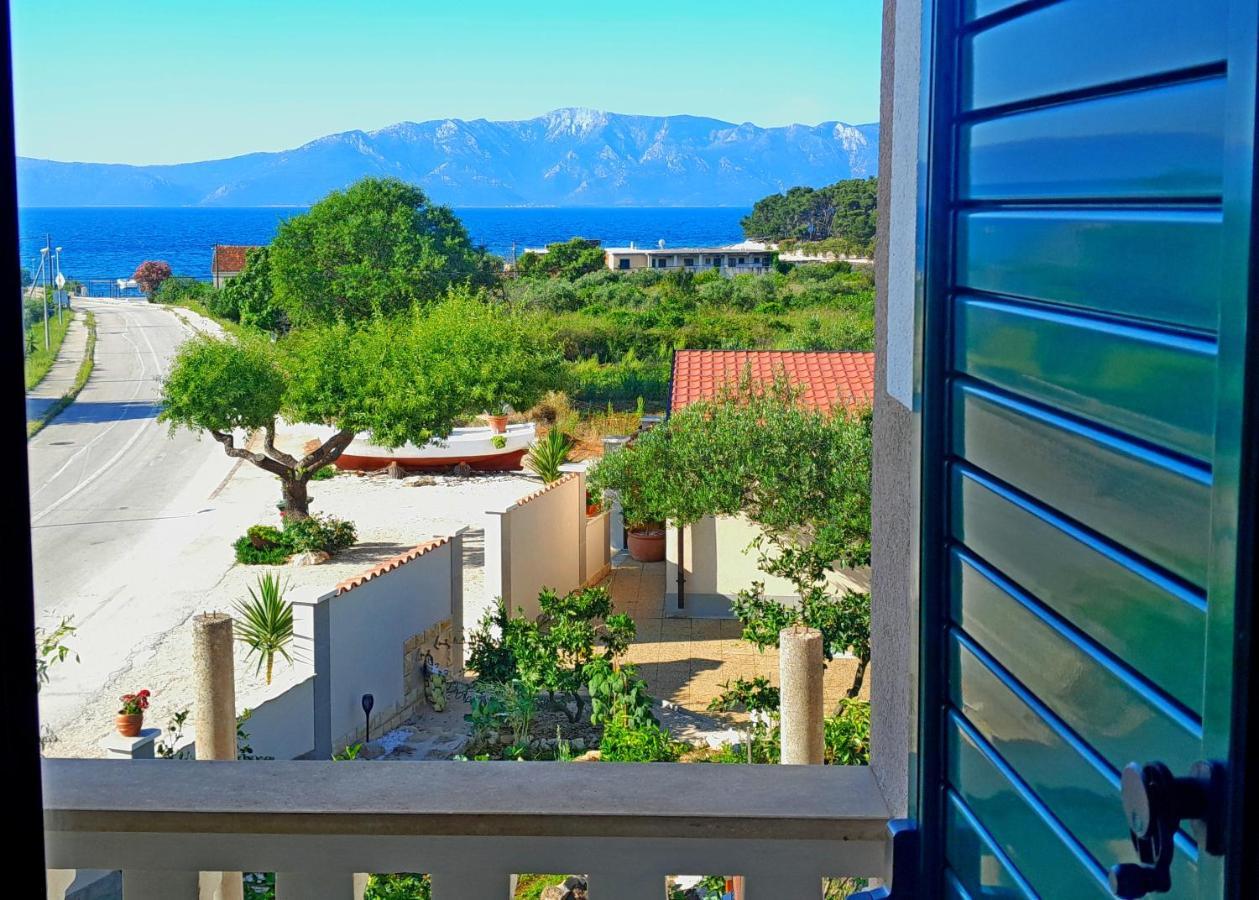 Manora Sucuraj 2 Bedroom Apartment Esterno foto
