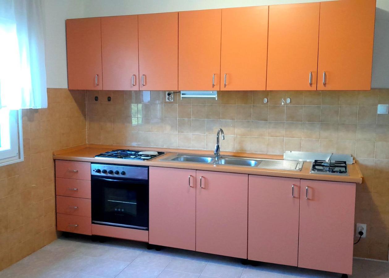 Manora Sucuraj 2 Bedroom Apartment Esterno foto