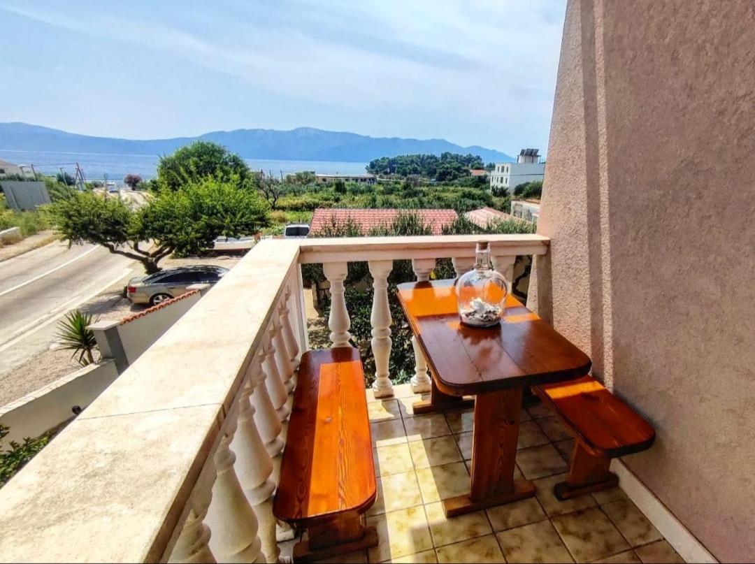 Manora Sucuraj 2 Bedroom Apartment Esterno foto