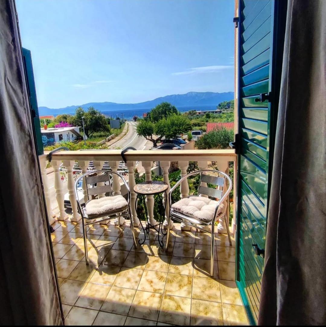 Manora Sucuraj 2 Bedroom Apartment Esterno foto