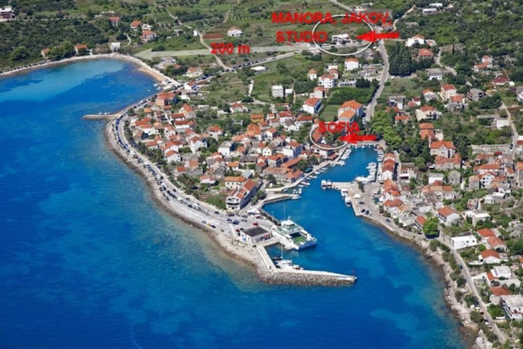 Manora Sucuraj 2 Bedroom Apartment Esterno foto