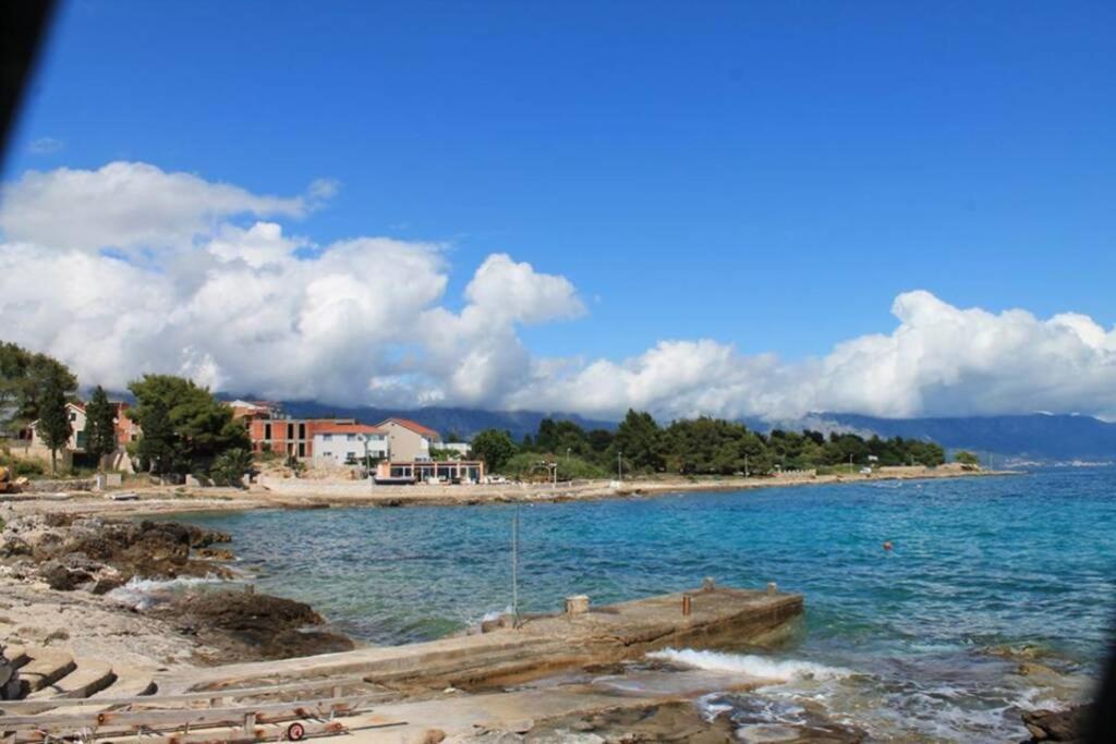 Manora Sucuraj 2 Bedroom Apartment Esterno foto